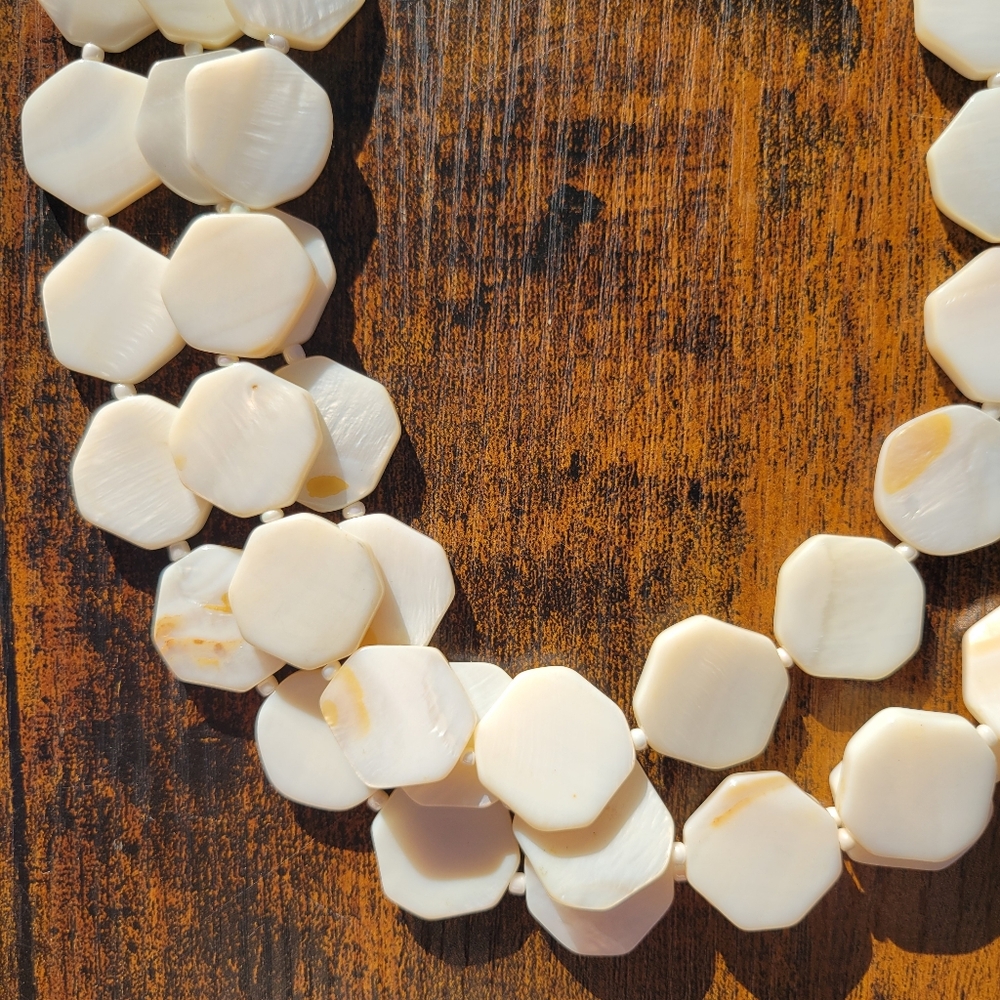 Antique Shell Necklace - Picture 2 of 2